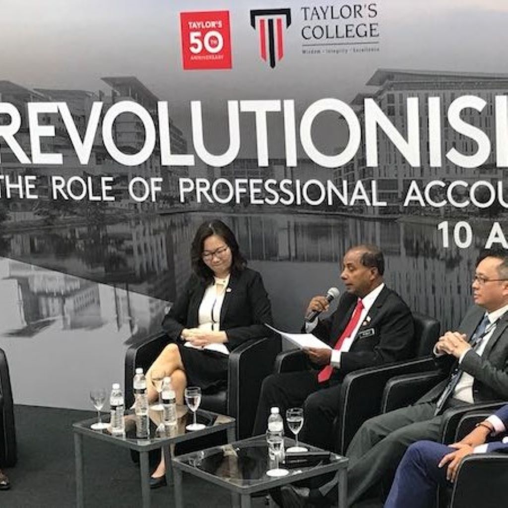 Panel discussion to open the event.